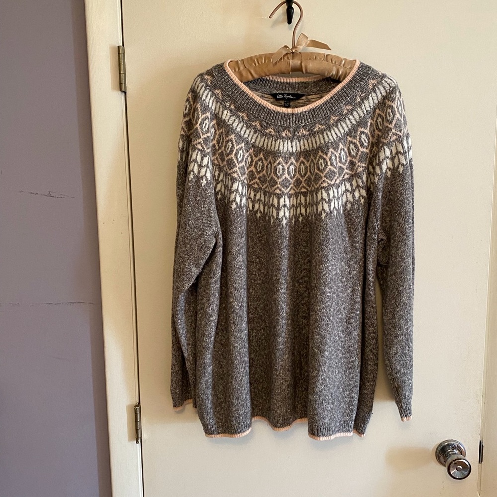 Extremely Soft FairIsle Sweater. Great for layering.